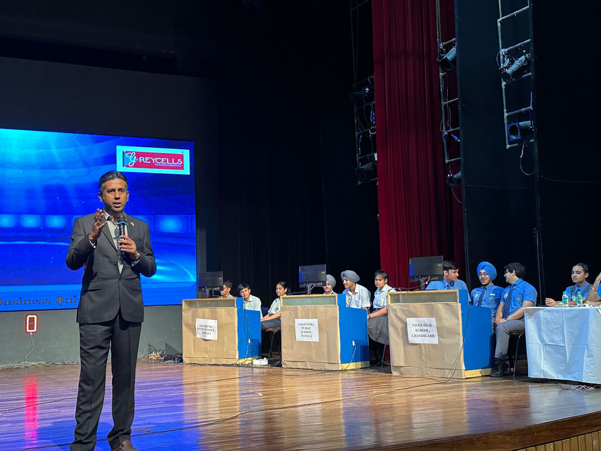 Quizmasters in India-Hosting-School-Quiz-Vivek-High-School-Chandigarh